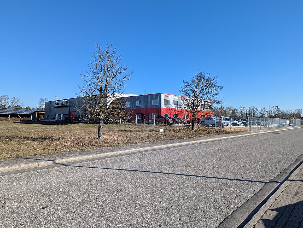 Neubau Franken Plastik Firmengebäude Franken Plastik Ansicht Sued